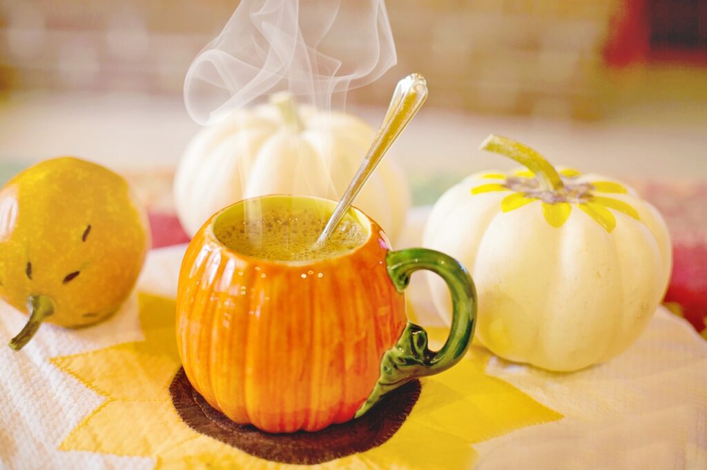 pumpkin spice latte, fall, autumn-3750038.jpg