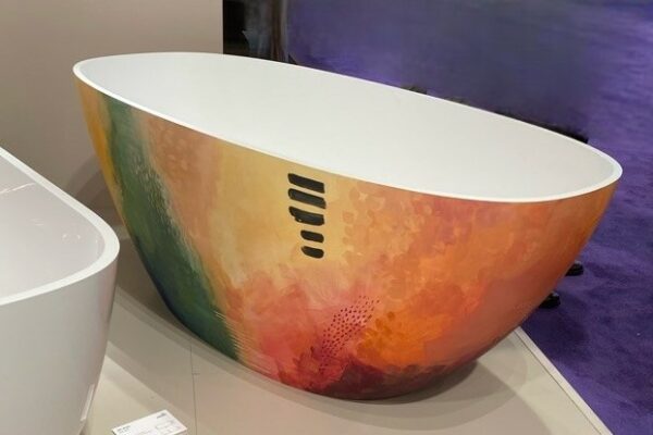 cool bathtub inspiration from KBIS