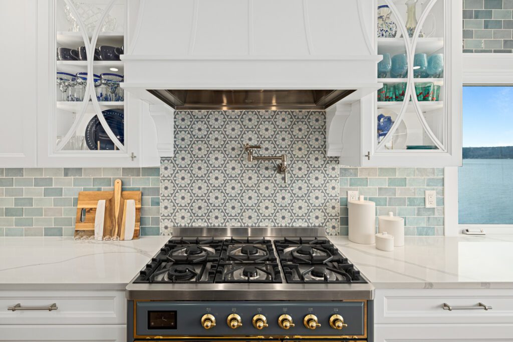 Bellevue kitchen redesign and remodel custom tile and Luwa gourmet stove